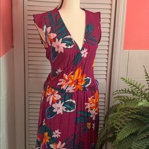 NWOT Most Women Love Flowers Floral flow dress